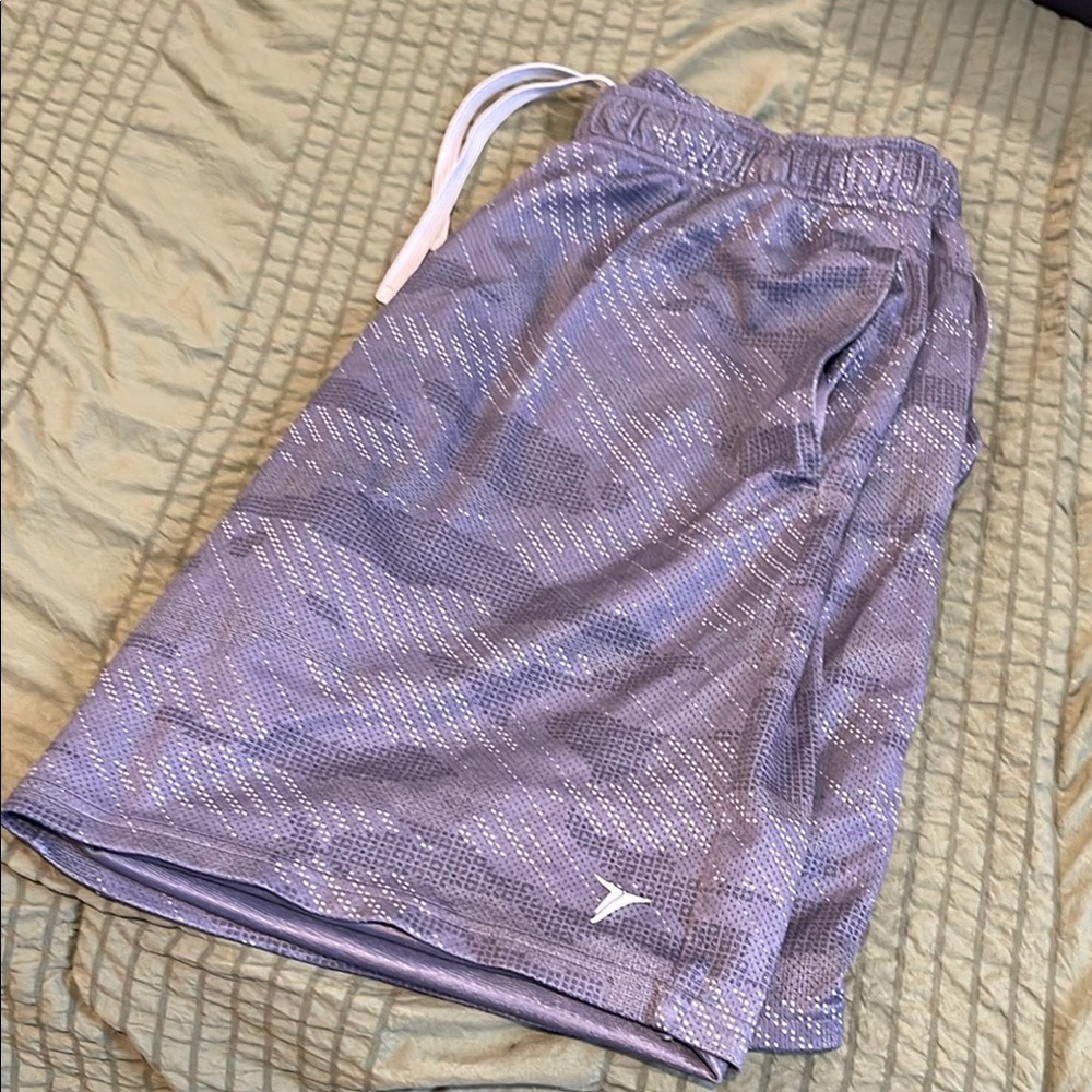 Old Navy gray Athletic Shorts size Large